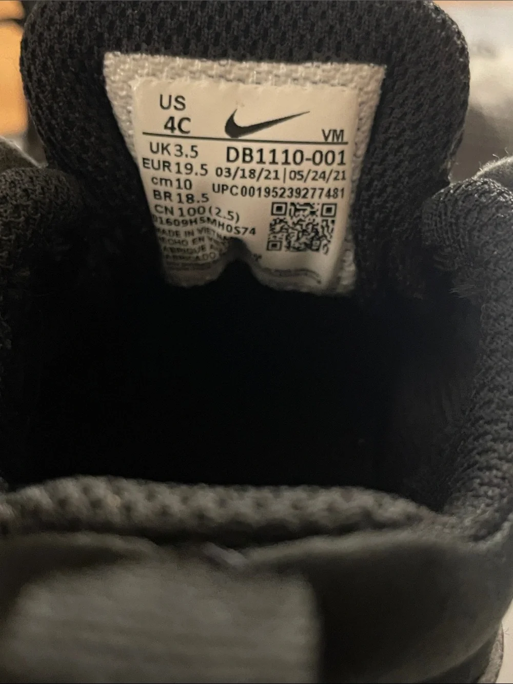 Nike Toddler Black and Gray Athletic Shoes